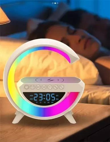 LAMPARA RGB ALTAVOZ, RELOJ Y CARGADOR INALAMBRICO